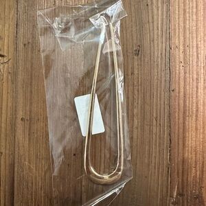 Jumbo Hair Pin. Great for long hair, great to hold your bun in place!